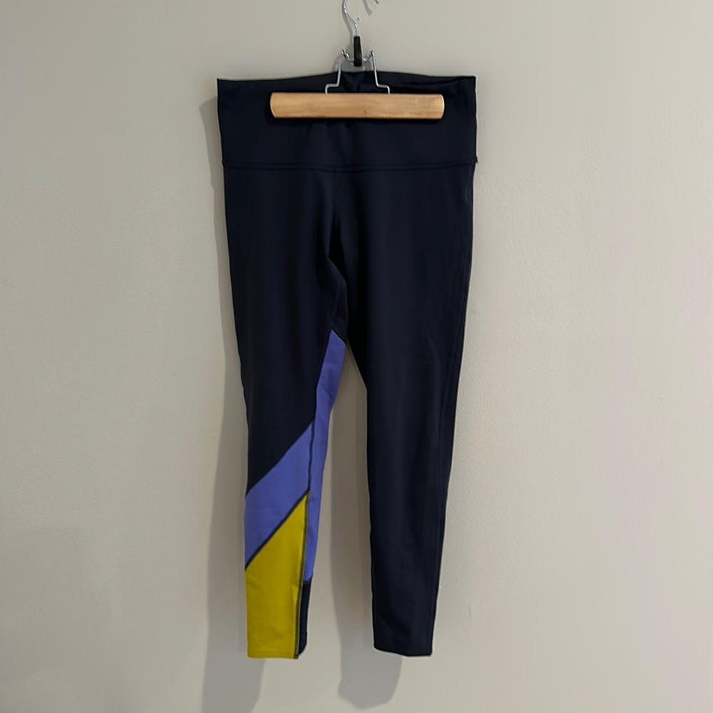 Like new womens Cotopaxi color block leggings medium